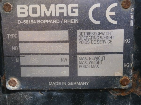BW211D-4 # 101582411093 : รถบด Bomag สต๊อกรอนำเข้าเร็วนี้ โทร.กุ้ง:0813062283