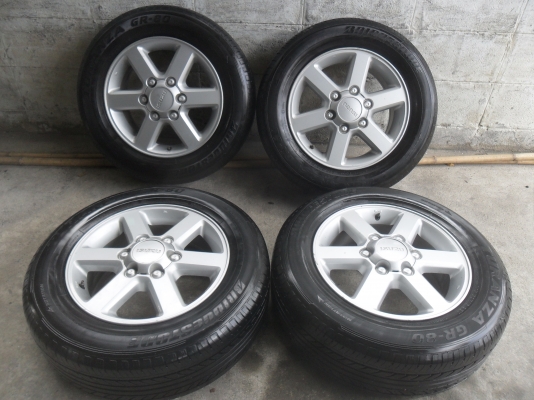 ล้อแม็ก 16นิ้ว 6รูอีซูสุ พร้อมยาง สวยๆ 4 ล้อ ราคา 6500 บาท