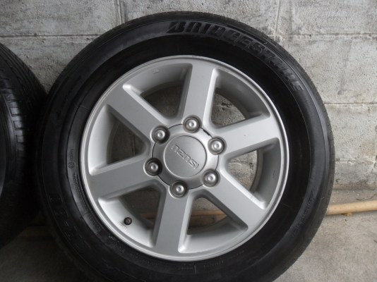 ล้อแม็ก 16นิ้ว 6รูอีซูสุ พร้อมยาง สวยๆ 4 ล้อ ราคา 6500 บาท