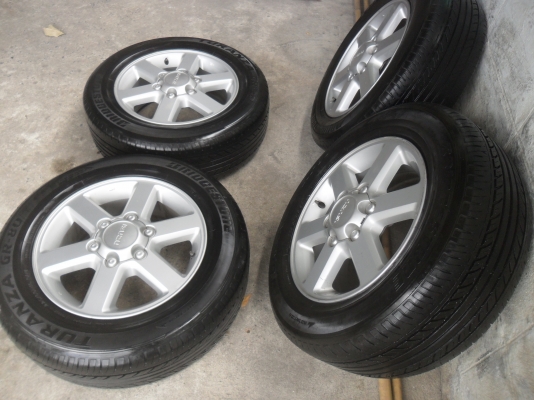 ล้อแม็ก 16นิ้ว 6รูอีซูสุ พร้อมยาง สวยๆ 4 ล้อ ราคา 6500 บาท