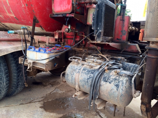 ขายด่วน รถโม่ปูนสิบล้อสองเพลา. พร้อมใช้งาน. เล่มทะเบียนพร้อม