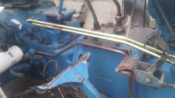 ขายรถไถFORD  6600  T3แท้ๆเต็มดันเล่มพร้อมโอน  สนใจ0810076640