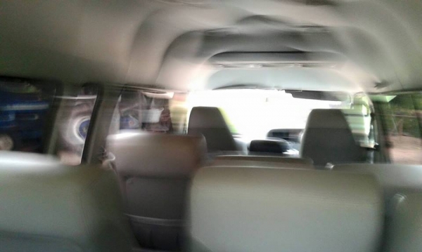 ขายรถตู้หลังคาสูง ปี47 เครื่อง3000 สภาพสวย ตกแต่งภายในแล้ว แอร์เย็น สภาพพร้อมใช้งาน เอกสารพร้อมโอน สนใจโทร 090-8588220คุณนะ 093-3258446คุณบิว ID:narong498 หรือเข้าดูสินค้าอื่นๆได้ที่ www.truck.in.th/498 หรือเพจFacebook ณรงค์ ซื้อขายรถมือสอง (เว็บไซต์ส่วนต