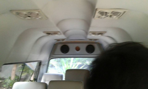 ขายรถตู้หลังคาสูง ปี47 เครื่อง3000 สภาพสวย ตกแต่งภายในแล้ว แอร์เย็น สภาพพร้อมใช้งาน เอกสารพร้อมโอน สนใจโทร 090-8588220คุณนะ 093-3258446คุณบิว ID:narong498 หรือเข้าดูสินค้าอื่นๆได้ที่ www.truck.in.th/498 หรือเพจFacebook ณรงค์ ซื้อขายรถมือสอง (เว็บไซต์ส่วนต