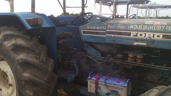 ขาย6610   4X4  สองเพลาคานหน้าคาลาโล่    มีทะเบียนรพร้อมสนใจ0810076640