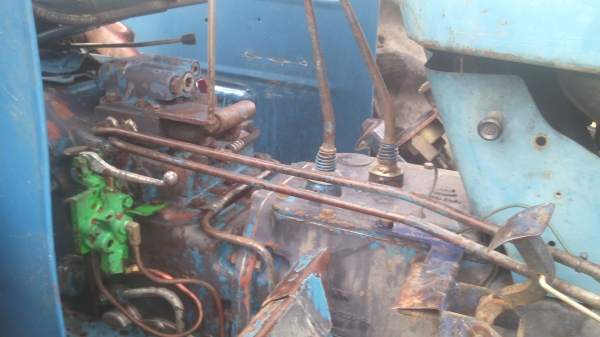 ขาย6610   4X4  สองเพลาคานหน้าคาลาโล่    มีทะเบียนรพร้อมสนใจ0810076640