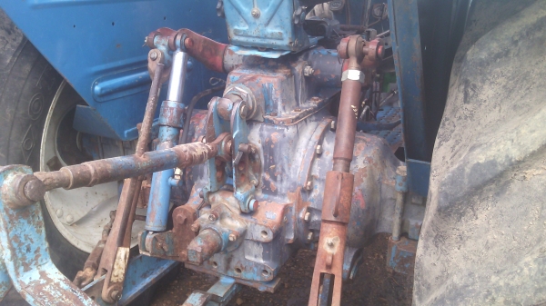 ขาย6610   4X4  สองเพลาคานหน้าคาลาโล่    มีทะเบียนรพร้อมสนใจ0810076640