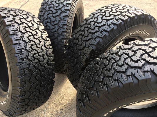 BF Goodrich All -terrain ขนาด 265 70 r16 ปี14 ดอกเต็มสวยจริง BF Goodrich All -terrain ขนาด 265 70 r16 ปี14 ดอกเต็มสวยจริง