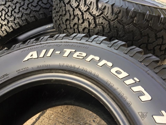BF Goodrich All -terrain ขนาด 265 70 r16 ปี14 ดอกเต็มสวยจริง BF Goodrich All -terrain ขนาด 265 70 r16 ปี14 ดอกเต็มสวยจริง