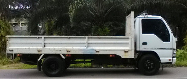 6 ล้อ NKR 130 เทอร์โบว์ ปี 49 รถห้าง สีเดิมทั้งคัน 6 ล้อ NKR 130 เทอร์โบว์ ปี 49 รถห้าง สีเดิมทั้งคัน