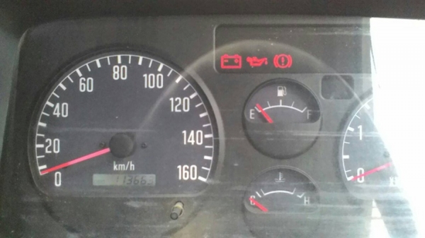 6 ล้อ NKR 130 เทอร์โบว์ ปี 49 รถห้าง สีเดิมทั้งคัน