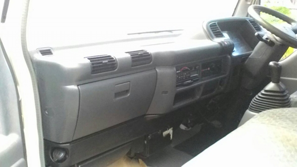 6 ล้อ NKR 130 เทอร์โบว์ ปี 49 รถห้าง สีเดิมทั้งคัน 6 ล้อ NKR 130 เทอร์โบว์ ปี 49 รถห้าง สีเดิมทั้งคัน