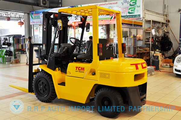 ขายรถโฟล์คลิฟท์มือสอง TCM รุ่น FD30N8  ราคา 315,000 บาท นำเข้าจากประเทศญี่ปุ่น 100\% ไม่เคยใช้งานในประเทศไทย