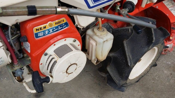 รถเกี่ยวข้าวเดินตามแบบมัดข้าวในตัว KUBOTA  รุ่น ZF32 (2) เก่าญี่ปุ่น สภาพสวย เครื่องพร้อมใช้งาน ไม่เคยใช้งานในไทย