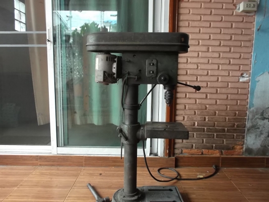 สว่านแท่นของเก่า  ใช้งานได้ปกติ สูงเมตรกว่า 5500 มอเตอร์มิตซุู