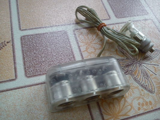 ช่องเสียบไฟที่ต่อบุหรี่ แบบ 3ช่อง สีขาว CARMET