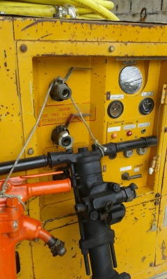 ขายปั้มลมซัลลิสสกรู3หัวเจาะพร้อมสายลมยาว50เมตรใหม่,หัวแย้กปูนและก้าน,หัวเจาะและก้าน ขายปั้มลมซัลลิสสกรู3หัวเจาะพร้อมสายลมยาว50เมตรใหม่,หัวแย้กปูนและก้าน,หัวเจาะและก้าน