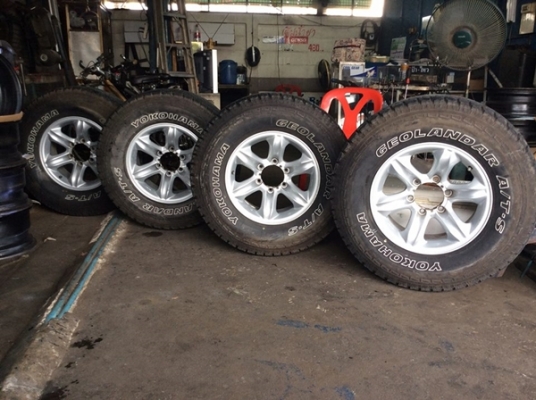 ขายล้อMaxเล๊บเหยี่ยว  ขอบ16"   กว้าง7"  ออฟ7.5   ราคา 8,500 บาท