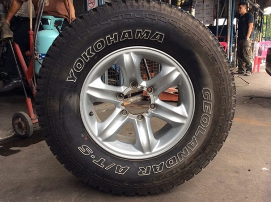 ขายล้อMaxเล๊บเหยี่ยว  ขอบ16"   กว้าง7"  ออฟ7.5   ราคา 8,500 บาท