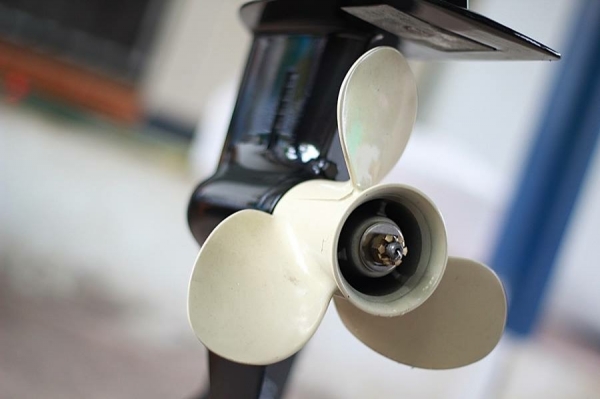 เครื่องใหม่เกาะกล่อง9.9หางสั้น sail