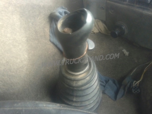 รถบรรทุกน้ำ 10 ล้อ ยี่ห้อ VOLVO  รุ่น FL10 เครื่อง 6 สูบเทอร์โบ น็อต 10 ตัว