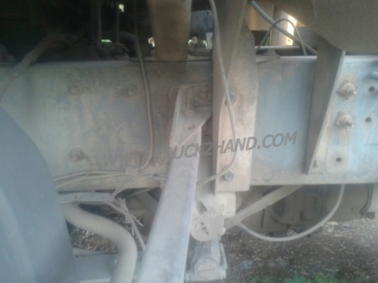 รถบรรทุกน้ำ 10 ล้อ ยี่ห้อ VOLVO  รุ่น FL10 เครื่อง 6 สูบเทอร์โบ น็อต 10 ตัว