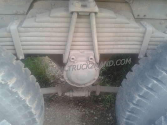 รถบรรทุกน้ำ 10 ล้อ ยี่ห้อ VOLVO  รุ่น FL10 เครื่อง 6 สูบเทอร์โบ น็อต 10 ตัว