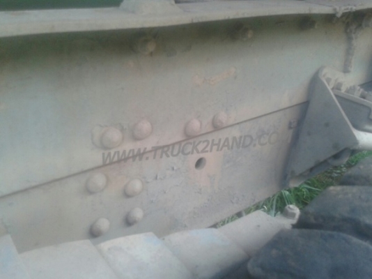 รถบรรทุกน้ำ 10 ล้อ ยี่ห้อ VOLVO  รุ่น FL10 เครื่อง 6 สูบเทอร์โบ น็อต 10 ตัว