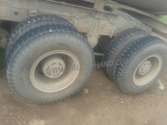 รถบรรทุกน้ำ 10 ล้อ ยี่ห้อ VOLVO  รุ่น FL10 เครื่อง 6 สูบเทอร์โบ น็อต 10 ตัว