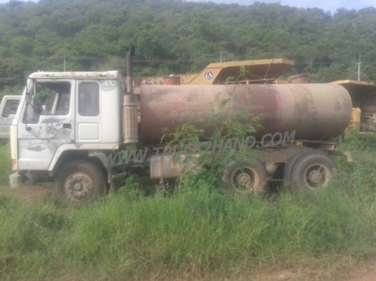 รถบรรทุกน้ำ 10 ล้อ ยี่ห้อ VOLVO  รุ่น FL10 เครื่อง 6 สูบเทอร์โบ น็อต 10 ตัว