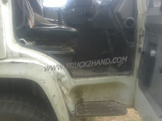 รถบรรทุกน้ำ 10 ล้อ ยี่ห้อ VOLVO  รุ่น FL10 เครื่อง 6 สูบเทอร์โบ น็อต 10 ตัว