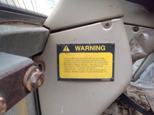 JCB  หน้าตักหลังขุด  ประมูลจากรถราชการ