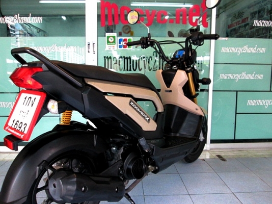 zoomer สีน้ำตาลดำ สีสวยไม่ค่อยซ้ำใคร รถเดือน เมษายน ปี 57 ไมล์ 5 พันโล โปรโมชั่น แถม 3 รายการ 36900