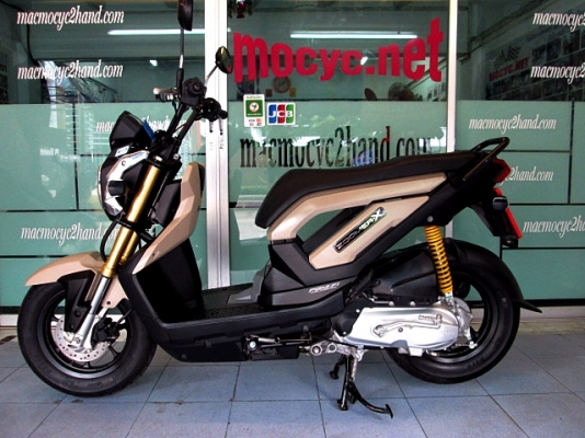 zoomer สีน้ำตาลดำ สีสวยไม่ค่อยซ้ำใคร รถเดือน เมษายน ปี 57 ไมล์ 5 พันโล โปรโมชั่น แถม 3 รายการ 36900