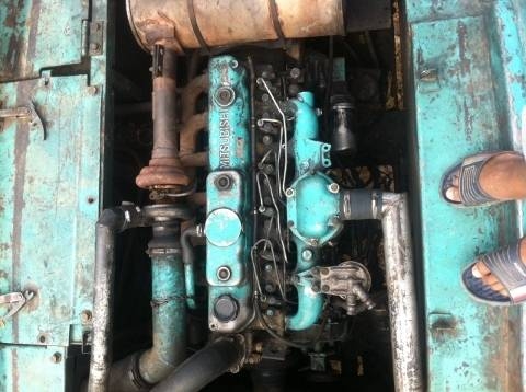 **685,000 บ.ต่อรอง///แบคโฮ MARK V (5) SK 200 เล่มทะเบียน **ขาย KOBELCO MARK 5 SK200 แบคโฮ พร้อมใช้ ราคาเบา HYD.EXCAVATOR KOBELCO MARK V(5) SK200 เครื่องเดิม ปั้มเดิม ไฟฟ้าครบ เครื่องดี แน่น ปั้มดี แรง ทำงานดี เร็วดี ครับ บูมอาร์มดี มีปะตามรูป บุ้งกี๋ดี หน