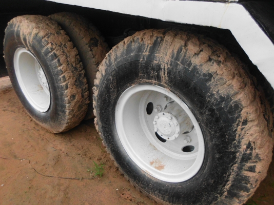 ขายรถบรรทุกดั้ม 10ล้อ ฮีโน่3H เกียร์สโล ห้างแท้ รถสวยมาก มีเอกสารพร้อมโอน ขายรถบรรทุกดั้ม 10ล้อ ฮีโน่3H เกียร์สโล ห้างแท้ รถสวยมาก มีเอกสารพร้อมโอน