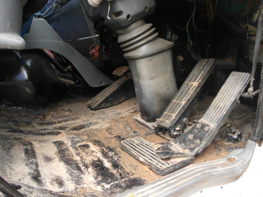 ขายรถบรรทุกดั้ม 10ล้อ ฮีโน่3H เกียร์สโล ห้างแท้ รถสวยมาก มีเอกสารพร้อมโอน ขายรถบรรทุกดั้ม 10ล้อ ฮีโน่3H เกียร์สโล ห้างแท้ รถสวยมาก มีเอกสารพร้อมโอน