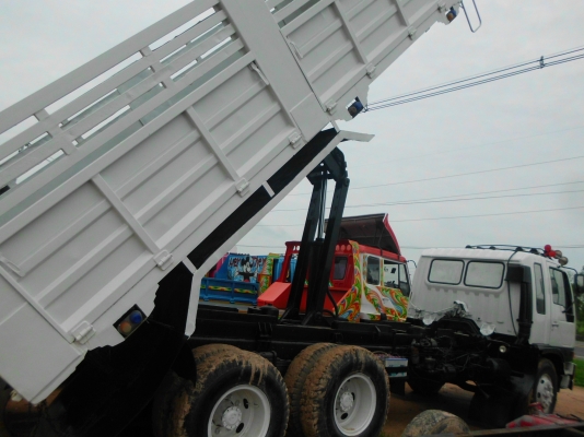 ขายรถบรรทุกดั้ม 10ล้อ ฮีโน่3H เกียร์สโล ห้างแท้ รถสวยมาก มีเอกสารพร้อมโอน ขายรถบรรทุกดั้ม 10ล้อ ฮีโน่3H เกียร์สโล ห้างแท้ รถสวยมาก มีเอกสารพร้อมโอน