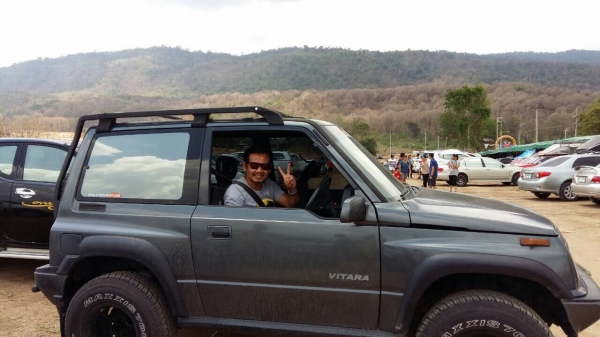 ขายVITARA 3Dประกอบนอก4WDเครื่องคาบู1600 cc เกียร์ธรรมดา