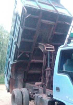 หกล้อ อีซูซุ NKR130โบว์ยูโรทู ปี48 ดั้ม5คิว ใช้วิ่งงานวัสดุก่อสร้างเหมาะมากๆ เล่มเอกสารพร้อมโอน ราคา 468,000บ  รถห้างแท้