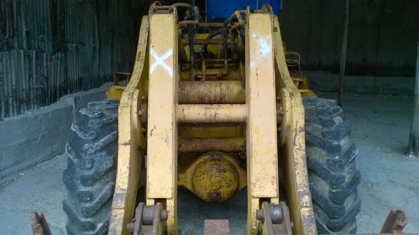 ขายรถตัก KAWASAKI รุ่น KSS6 เอวอ่อน เกียร์ต้องได้ซ่อม ราคาต่อรองได้ครับ