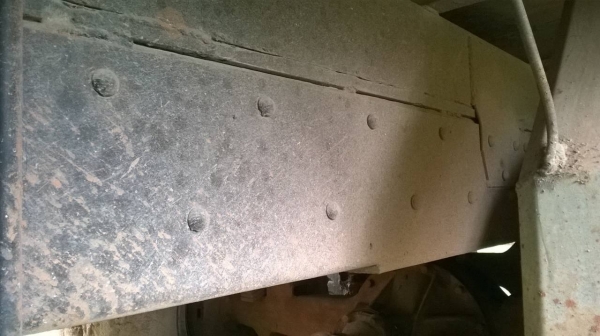 ขายรถ NISSAN 10 ล้อ เพลาเดียว ติดเครน 3 ตัน คัสซีสวยตลอดเส้น เครื่อง FE6 180 แรงม้า เบรคทิฟฟี่ พาวเวอร์  ทะเบียนพร้อมโอนครับ