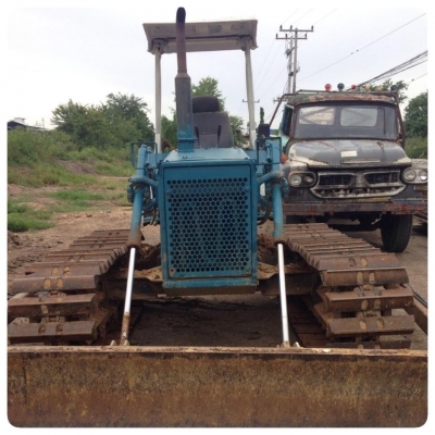 ต้องการขายD2-6 PL ใบแทร็ก50 สภาพสวยพร้อมใช้งาน เครื่องดีช่วงล่างดี ใบแทร็กเต็ม ราคาต่อรองได้