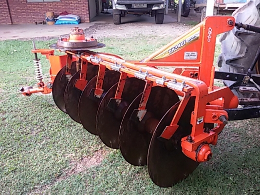 ผานพรวนรถไถ คูโบต้า ยันม่าร์ 36-49แรงครับ