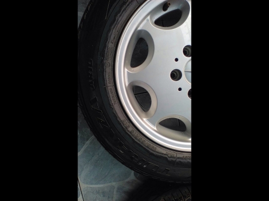 แม็กซ์เบนซ์ขอบ15พร้อมยาง5วง แม็กซ์เบนซ์ขอบ15พร้อมยาง5วง