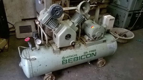 ขายถูกๆครับ ปั้มลม HITACHI-BEBICON  5 แรง นำเข้าจากญี่ปุ่น