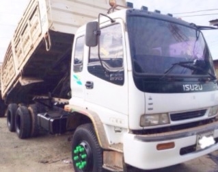 ISUZU DECA FXZ 270 HP EURO 2 ปี 47 สิบล้อดั๊มพ์ 2 เพลา กระบะดั๊มพ์เหล็ก 12 ตันของอู่สหกิจพร้อมบรรทุกหนักได้เลยครับ มีระบบลากพ่วงติดตั้งครบพร้อม เครื่องยนต์ฝาส้มเครื่องแรงดีแห้งดีไม่มีเยิ้ม ภายในเก๋งคอนโซลสวยครบ แอร์เย็น พวงมาลัยเพาเวอร์ ระบบเบรคทริ๊ปฟี้คร