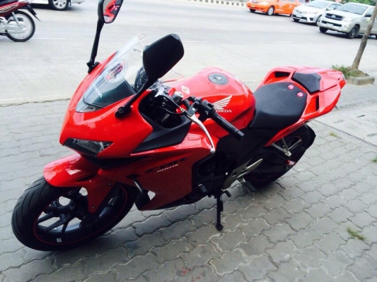 ขออนุญาติขาย HONDA CBR500R ปี 2014 วิ่งน้อย 7,xxx Km โอนให้ฟรีครับ