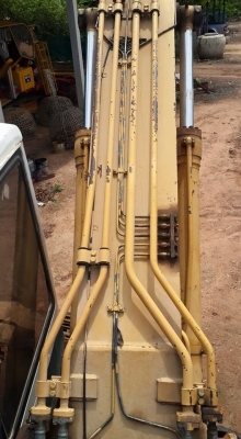 ขายรถขุดแบ็คโค KOMATSU PC200-5 บูมสวย เอวดี สภาพพร้อมใช้งาน เอกสารใบอินวอยซ์