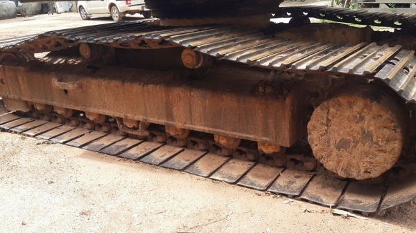 ขายรถขุดแบ็คโค KOMATSU PC200-5 บูมสวย เอวดี สภาพพร้อมใช้งาน เอกสารใบอินวอยซ์